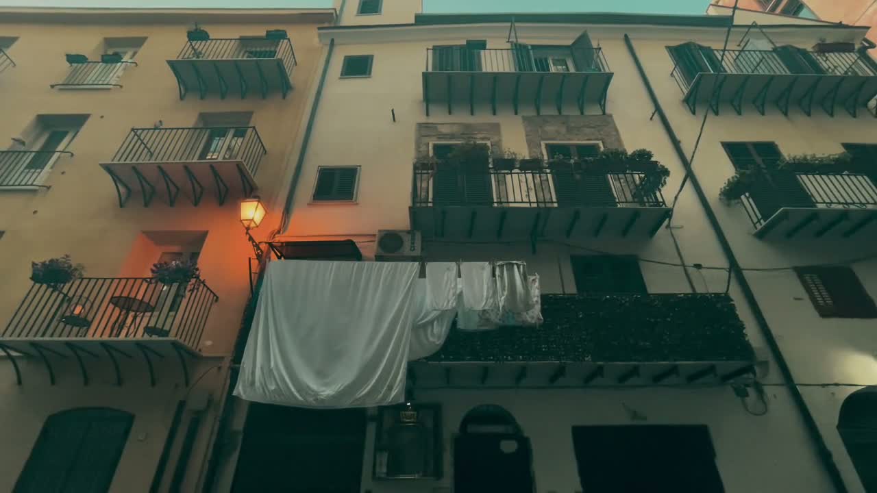 Listening to Palermo